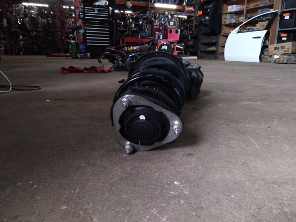 2013 TOYOTA RAV4 RIGHT FRONT STRUT