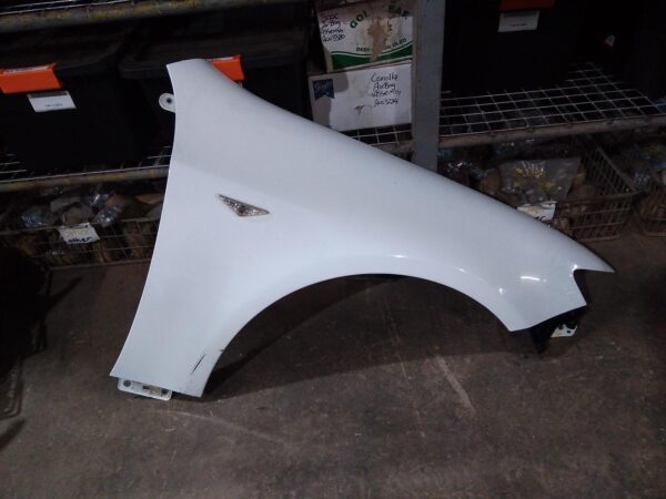 2010 FORD FALCON Right Guard