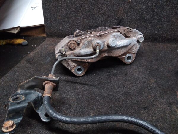 2012 TOYOTA HILUX Caliper