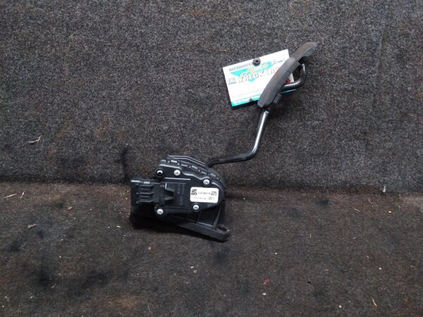 2006 HOLDEN ASTRA PEDAL ASSEMBLY