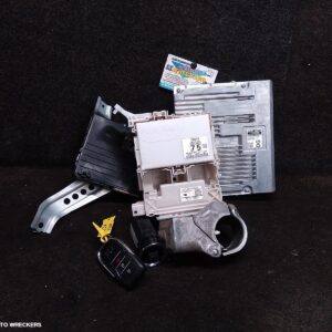 2017 TOYOTA HILUX Ecu