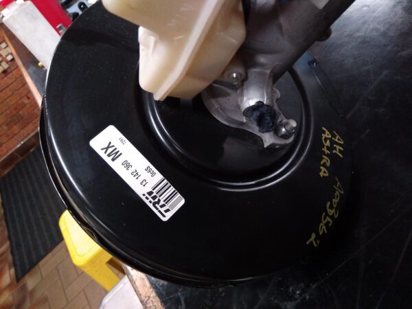 2006 HOLDEN ASTRA BRAKE BOOSTER