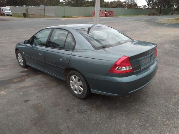 2005 HOLDEN COMMODORE GRILLE