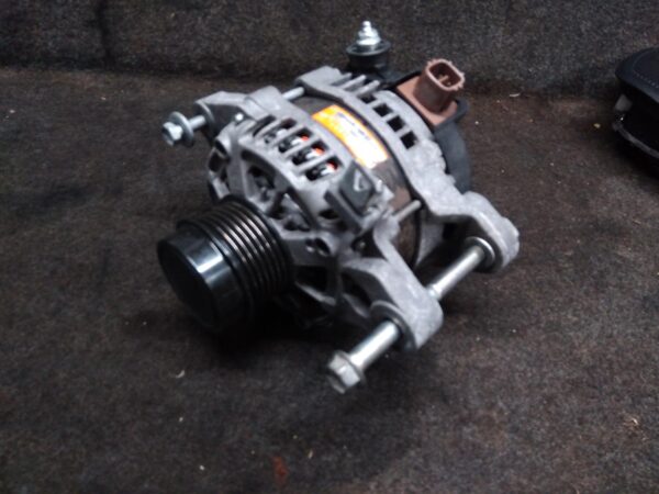 2013 TOYOTA RAV4 ALTERNATOR