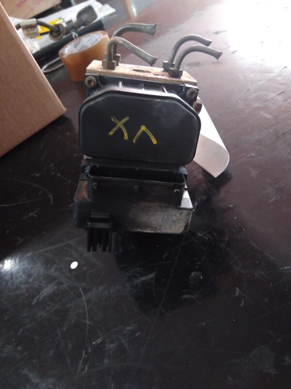 2001 HOLDEN COMMODORE ABS PUMP/MODULATOR