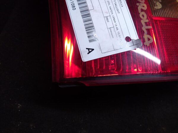 2002 TOYOTA COROLLA LEFT TAILLIGHT