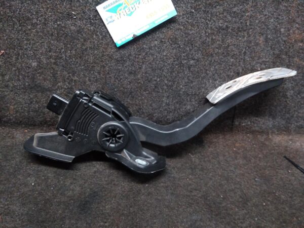2008 MAZDA 6 PEDAL ASSEMBLY