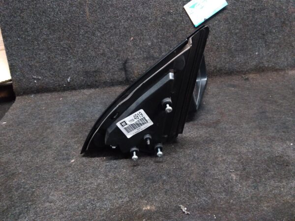 2005 HOLDEN COMMODORE RIGHT DOOR MIRROR