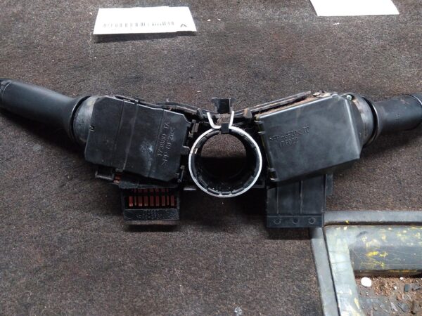 2015 TOYOTA HILUX COMBINATION SWITCH